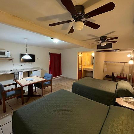 Hotel Suites Kino Hermosillo Exteriör bild